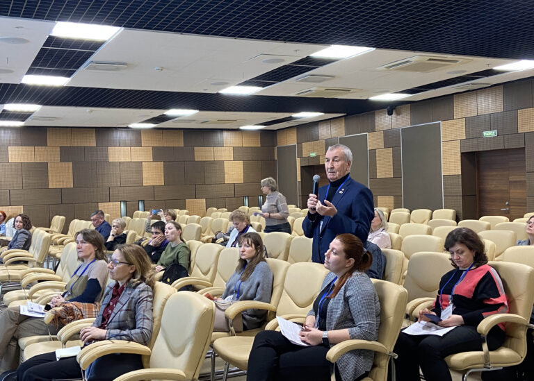 родители и дети. психолог социальной защиты. виды психосоциальной помощи. социальная работа. профессиональные стандарты социального обслуживания.